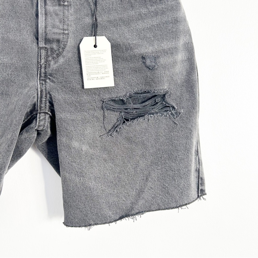 NEW Levi's 501 90s Long Cutoff Jean Shorts in Beach Cut Washed Black Size 24 - Picture 4 of 11